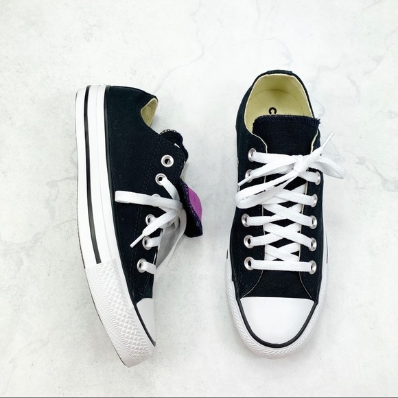 [Converse] Classic Black Runners - Picture 2 of 6